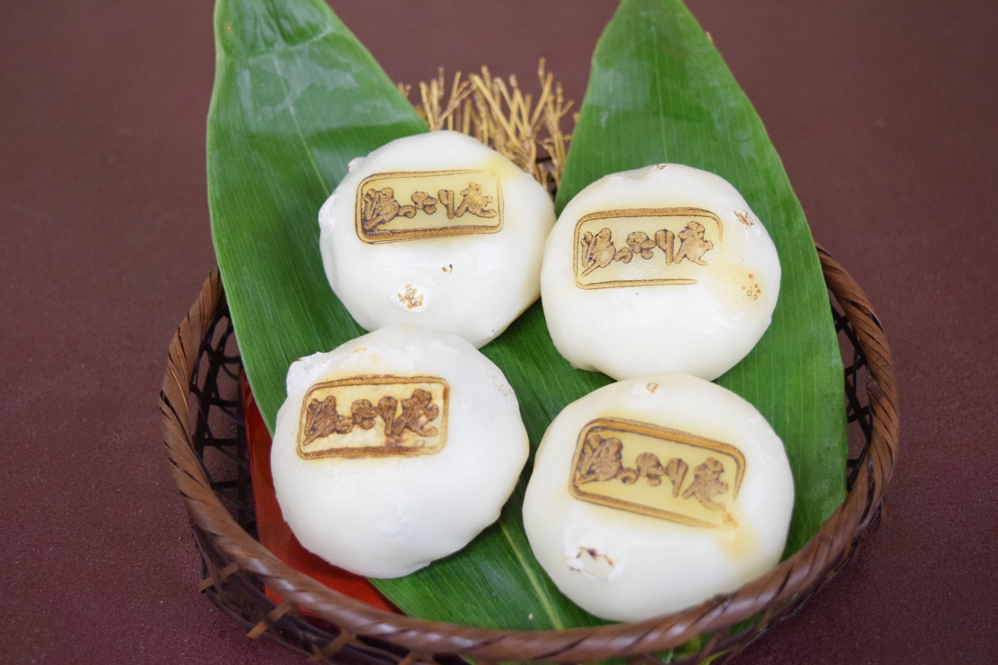 【新潟県 上越市】豊かな自然に囲まれた山里の温泉宿「くわどり湯ったり村」で味わう、米どころ新潟の郷土料理「あんぼ」