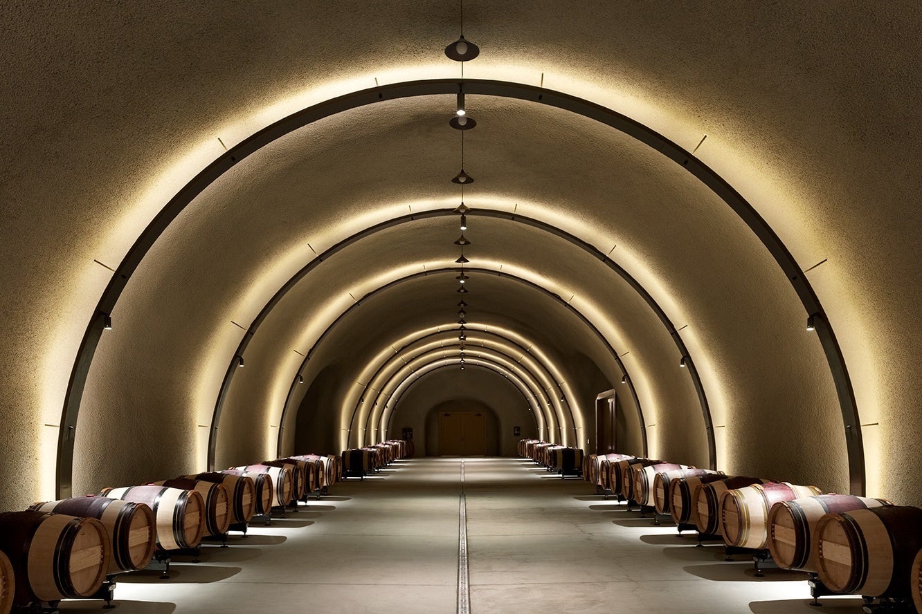 ナパ・ヴァレーの名醸造家フィリップ・メルカ氏監修　カルトワイン　 “ダナ・エステーツ” 新規取り扱い開始