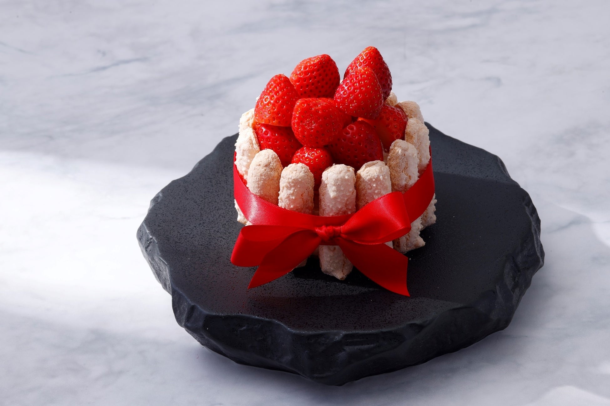 「古川紙工」×「カルビー」の1日限定ポップアップストアが初登場！ほっこりかわいくて、どこか懐かしい「カルビーレトロ」の世界に入り込める『カルビーレトロ文具店 with 古川紙工』