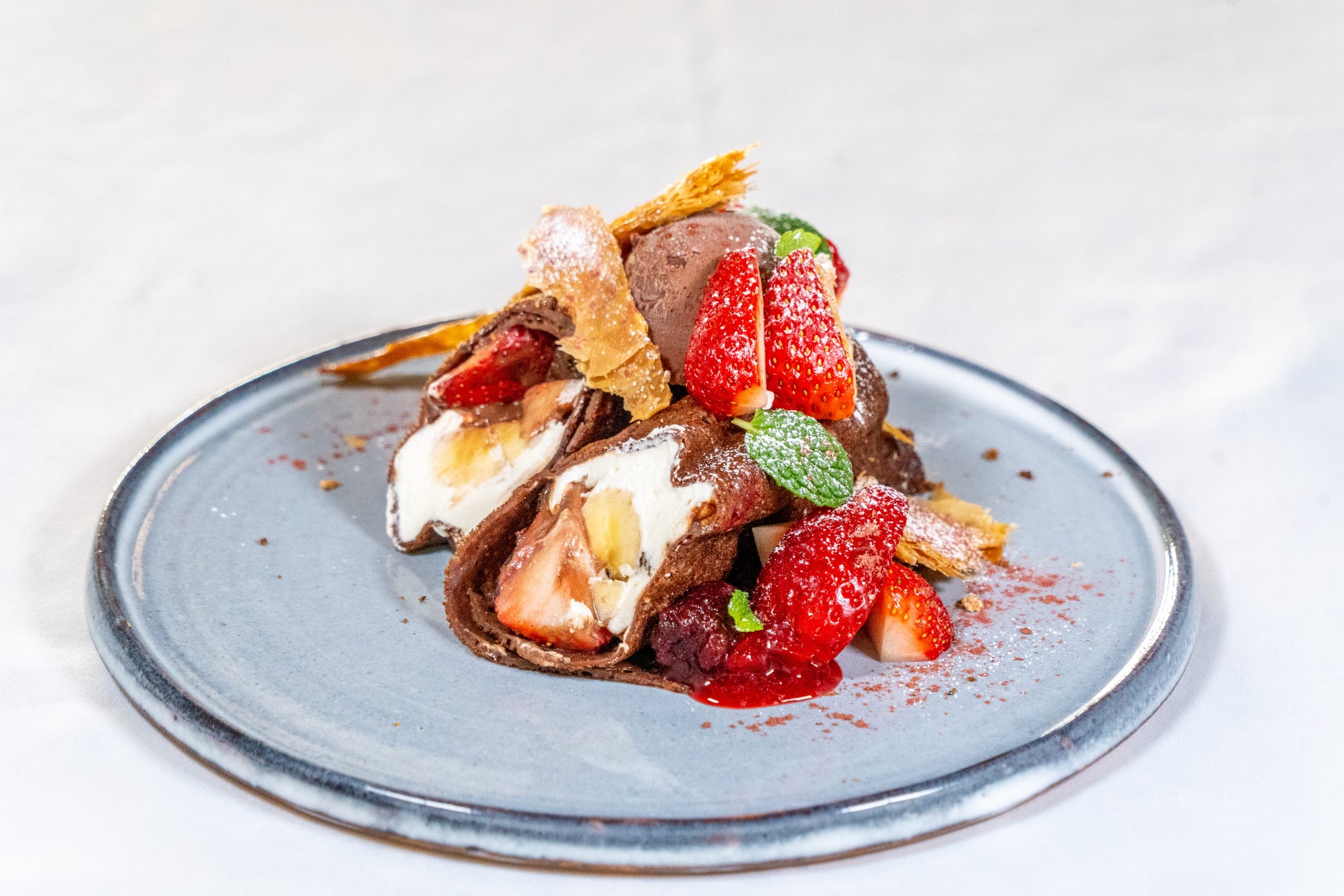 2月だけの、とっておきの甘さと温もりを。苺スイーツとあたたかいプレートで楽しむ、今だけのカフェ時間