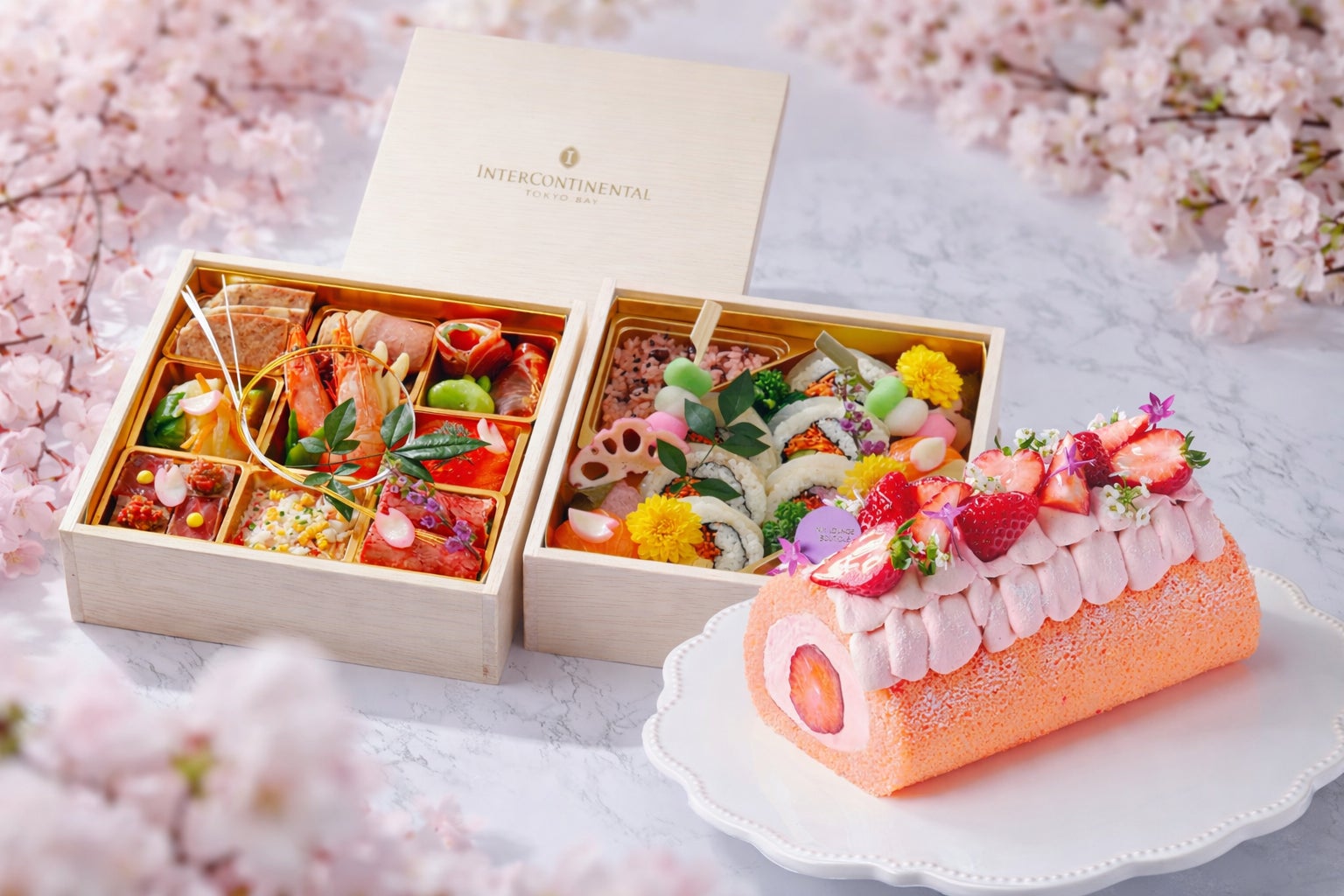 桃の節句をお祝いする、いちご尽くしの「ひなまつりロールケーキ」と、お花見におすすめのホテル特製 「桜花見弁当」が登場