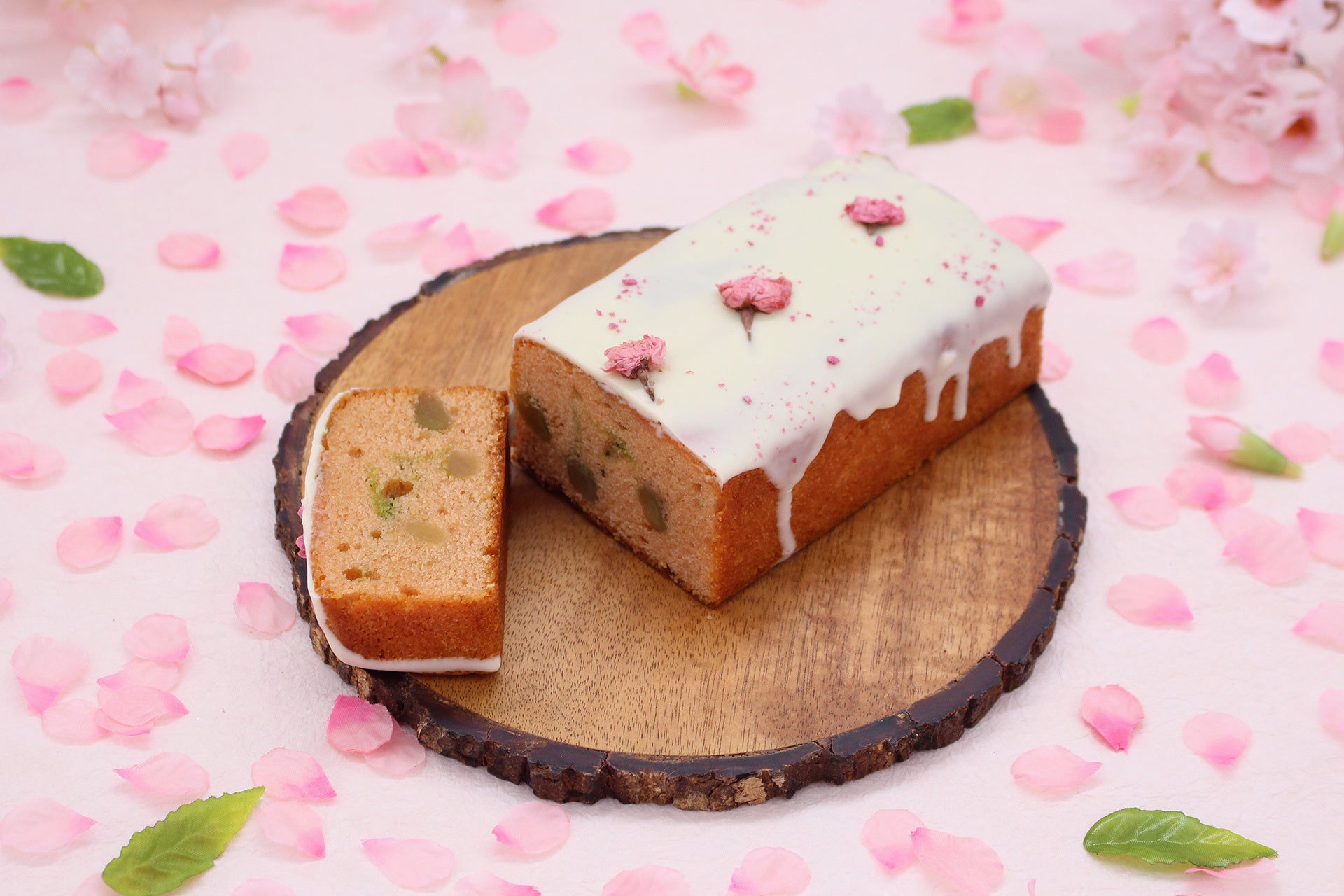 【パティスリー GIN NO MORI】春の芽吹きをとじこめて。季節限定「スリズィエ（さくら）のパウンドケーキ」発売のお知らせ。