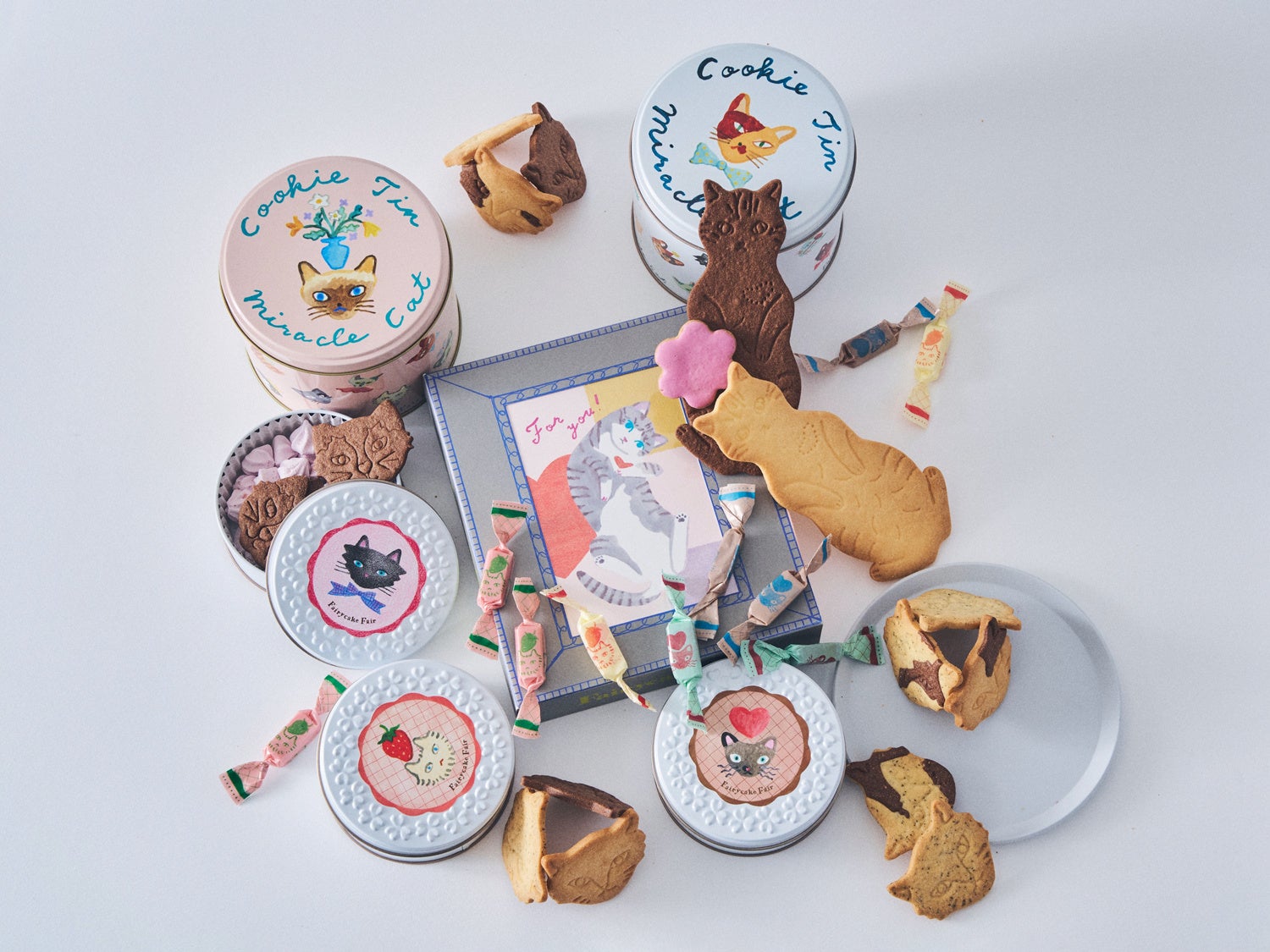 ネコを愛するすべての人へ贈る『フェアリーケーキフェアの猫の日2026』を開催！チャリティースイーツ「“神様のいたずら”ネコクッキー缶」ほか