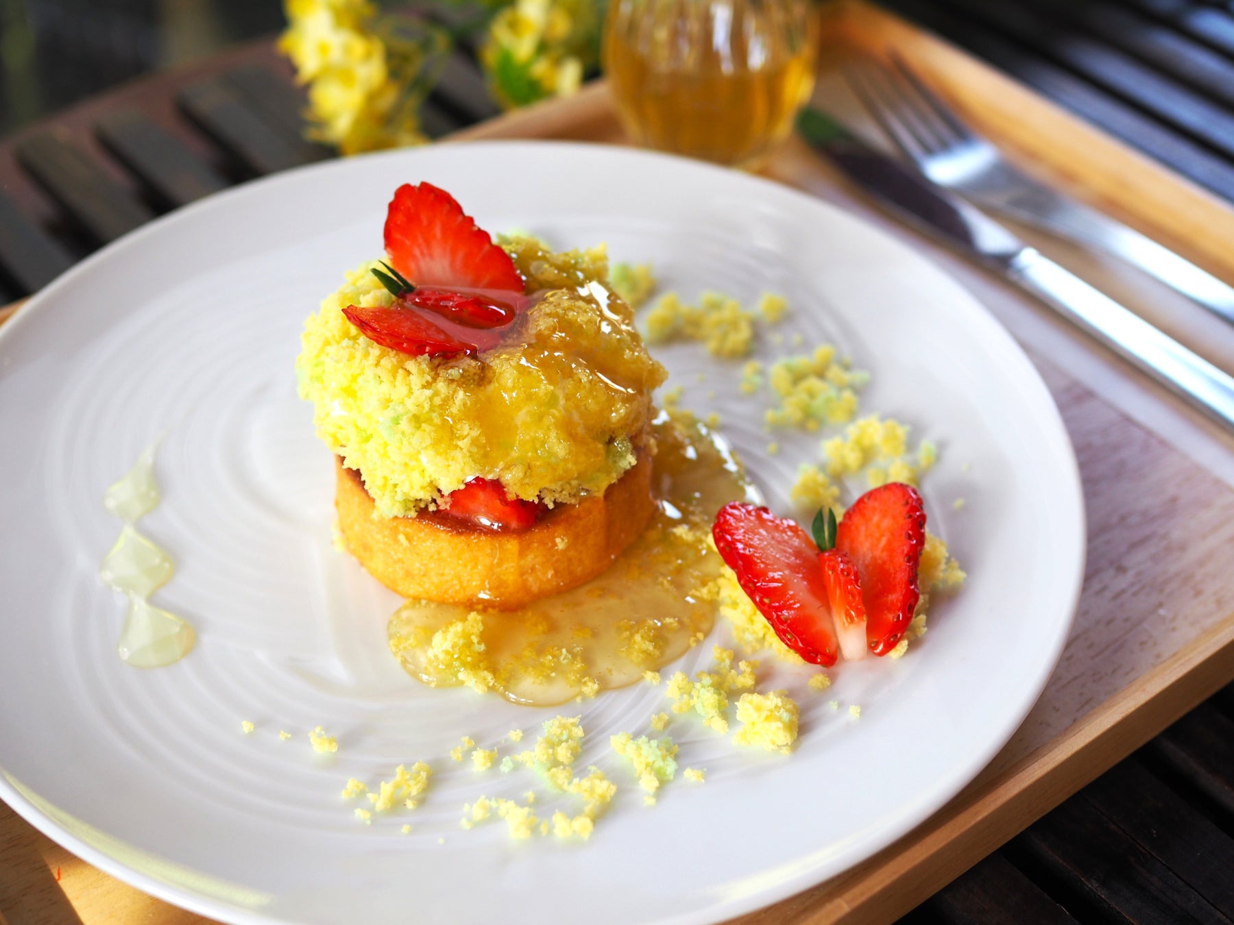 新登場＊幻の菜の花はちみつが主役のケーキ＊家族経営養蜂家の初挑戦。豊橋市を代表する老舗和菓子店お亀堂とコラボレーション!