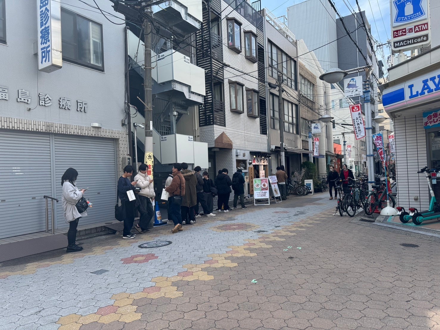 【売上2倍・SNS100万回再生】からあげ食べ放題導入で連日満席大阪・油そば店「油そば あけぼの」が挑む”満腹革命”