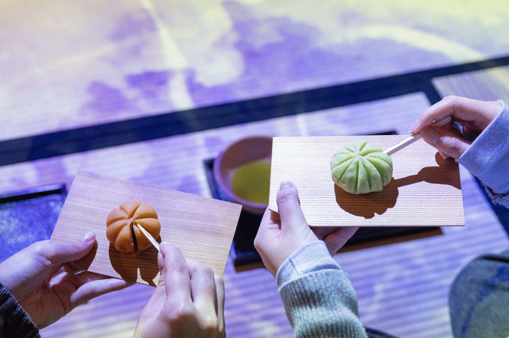 京都駅で完結！ネイキッドのアート茶室で、自分の手で作る練り切り＆抹茶体験