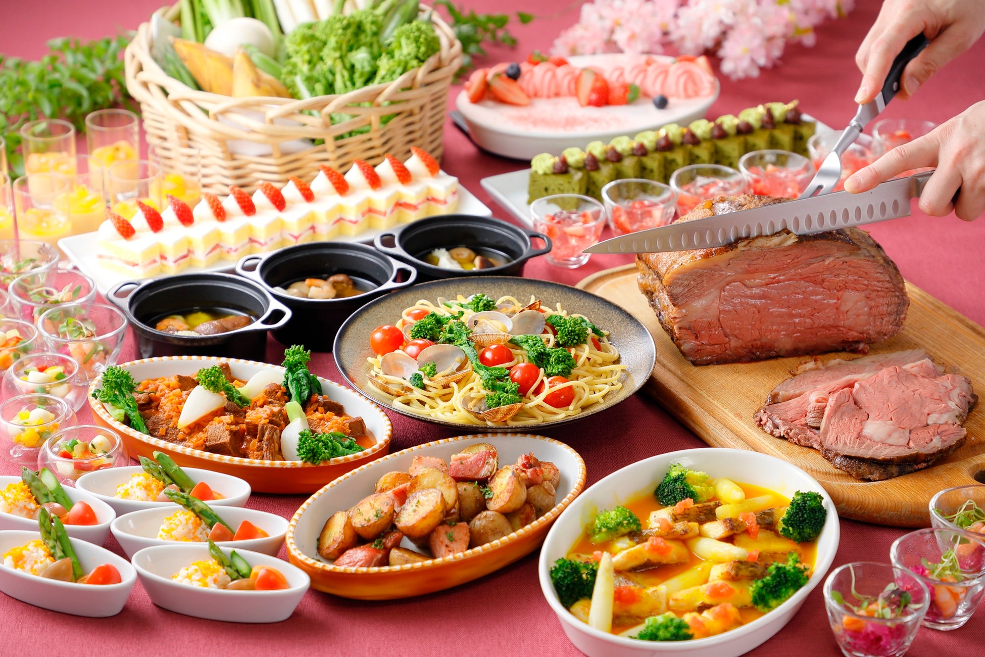 名古屋のホテルで人気のローストビーフや旬のホワイトアスパラが堪能できる春の週末ブッフェ、3月1日より土日祝限定で開催！！