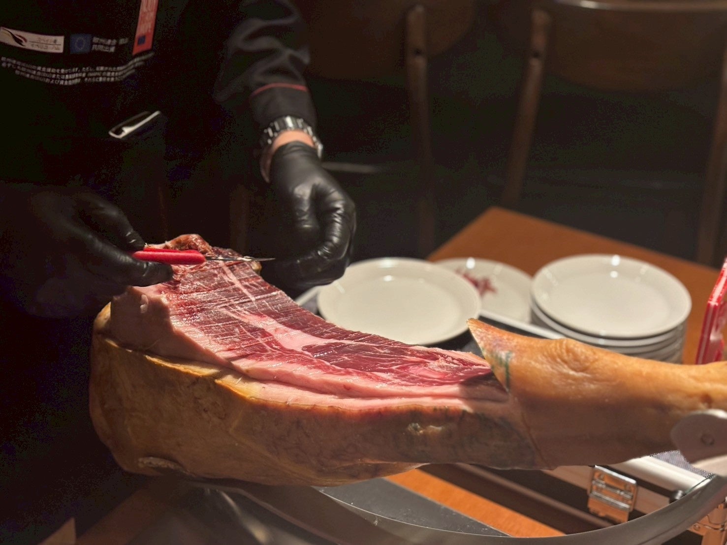 麦茶作りに「失敗しない」新常識を。“入れっぱなし”の不満を解消した『苦くなりにくい麦茶』が新発売