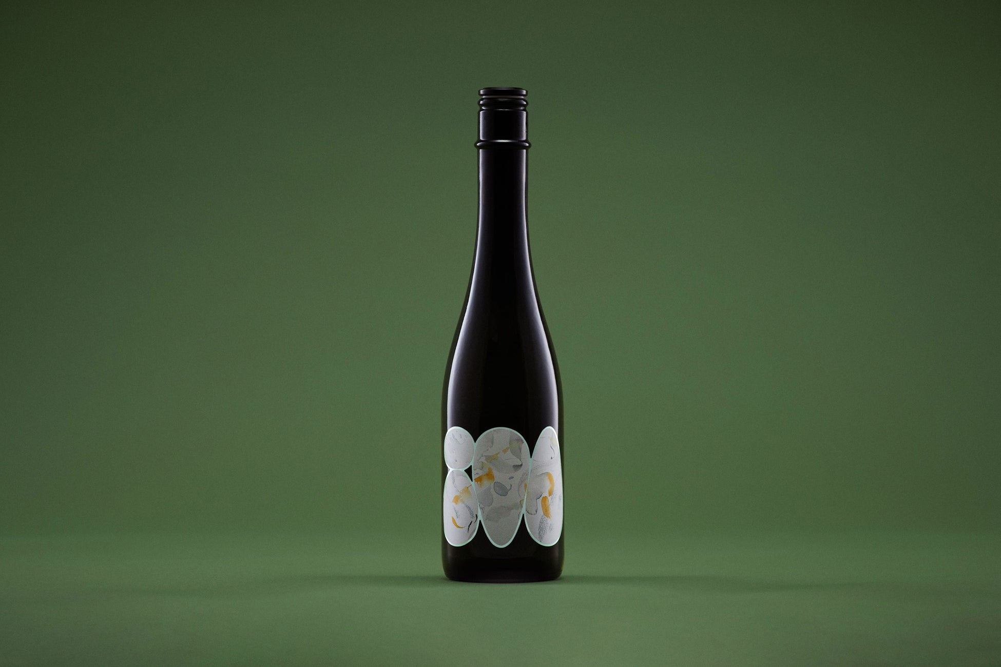 兵庫県三木市の休耕田を次世代のテロワールへ。LINNÉと心拍が育む『山田錦×稗（ひえ）』の全風土醸造型SAKE【2月24日発売】