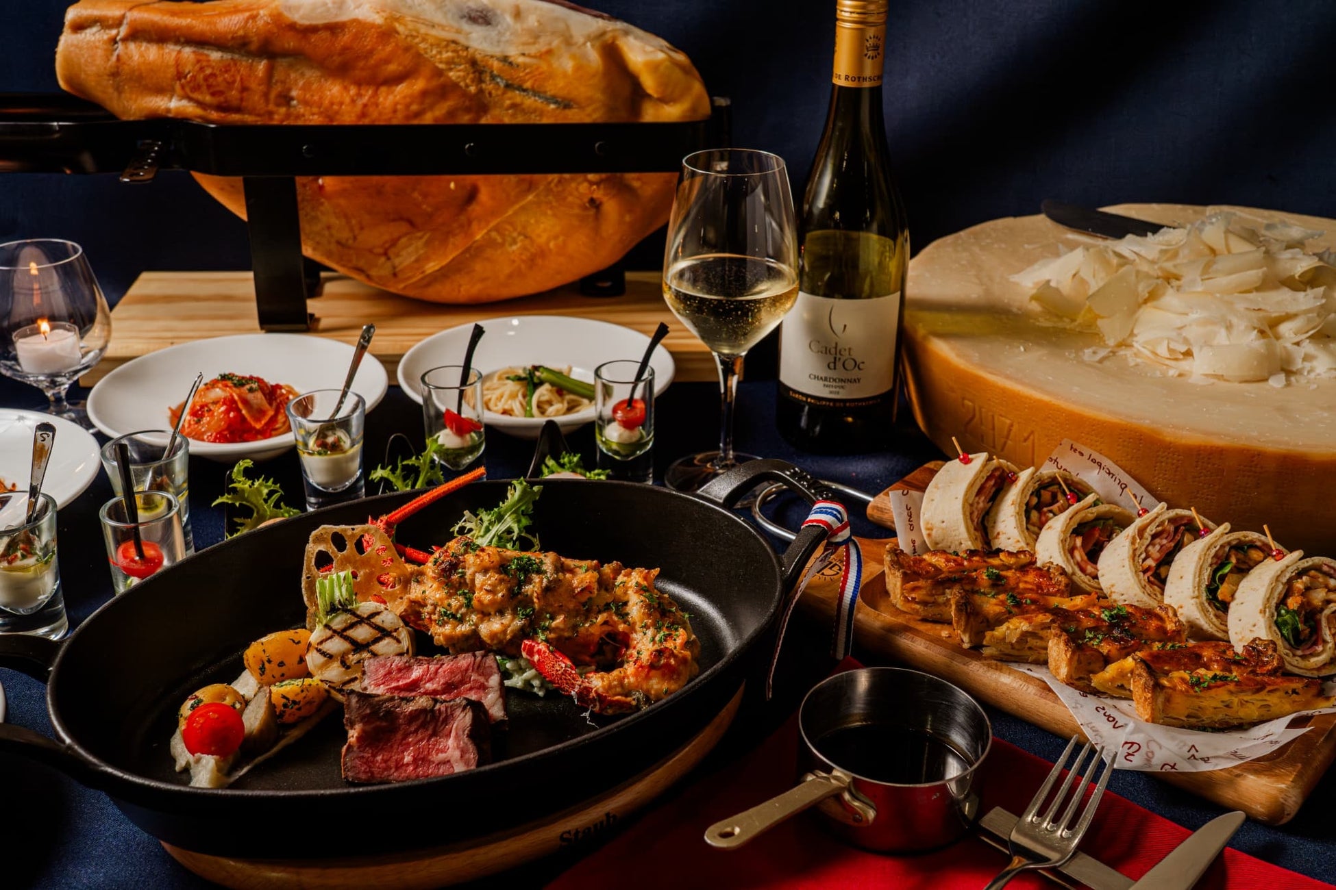 【アンガス牛グリルステーキ&ロブスター】メインディッシュをリニューアル。肉・魚のスタンダードから豪華アップグレードまで、選べる4種の新メニューが登場。| 沖縄・ラグナガーデンホテル