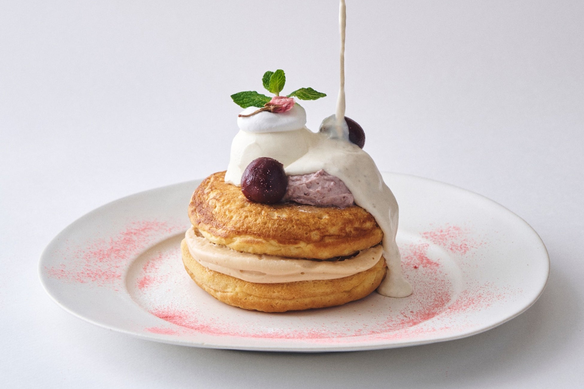 ひと足先に“桜”を楽しむ、ビブリオテークの3月限定〈桜×チェリーのお花見パンケーキ〉登場！