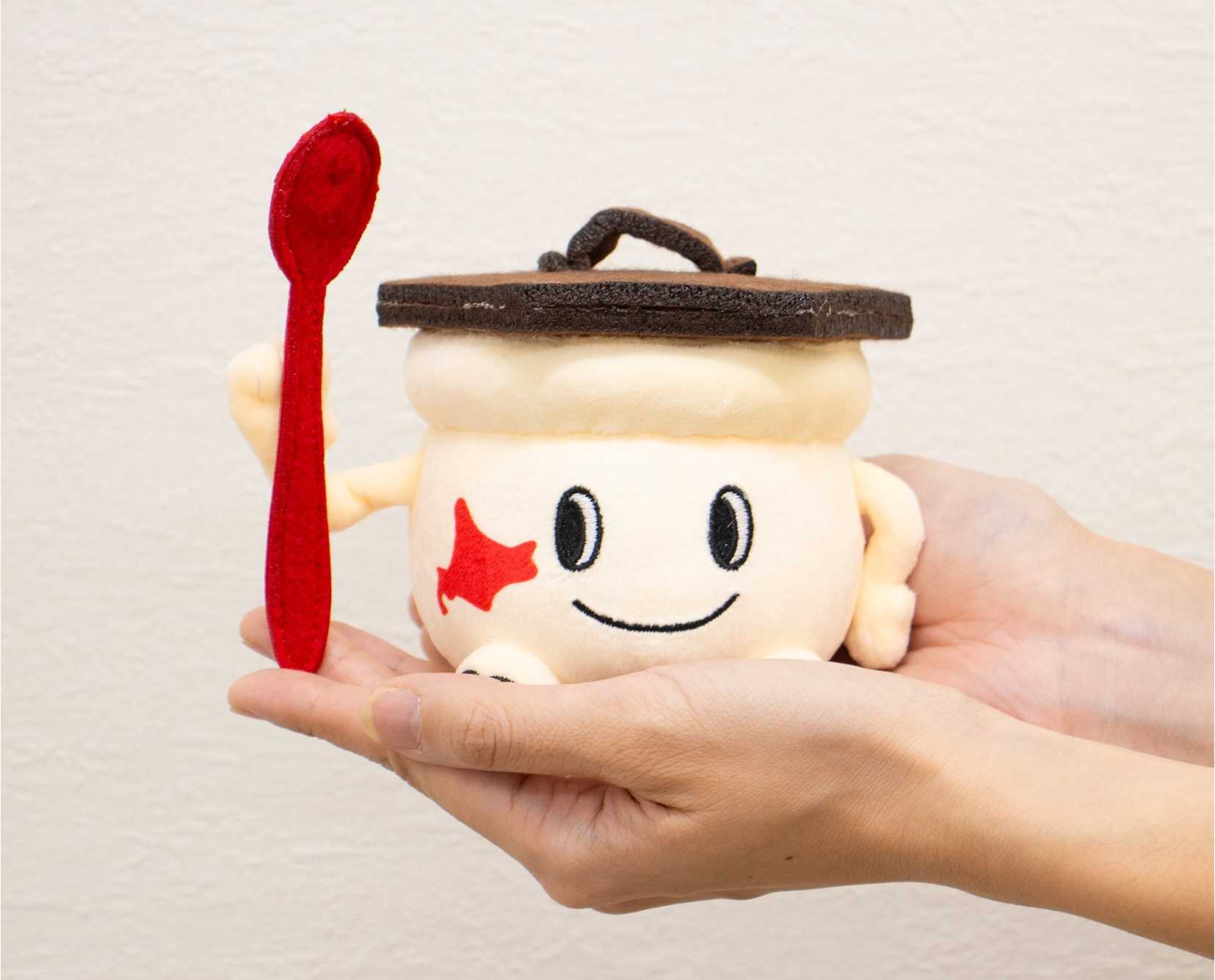 好評につき再登場！年間５０万食以上販売の「名物ジャンボ茶わんむし」をモチーフにしたキャラクター「ジャンボくん」のぬいぐるみがアプリ特典に