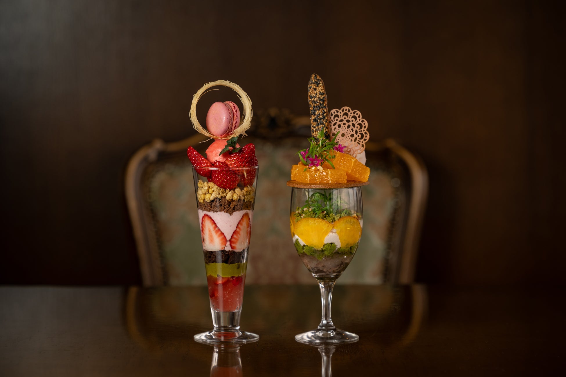 ホテルニューアカオ、敷地内カフェ「花の妖精」に春の主役級パフェ2種が登場