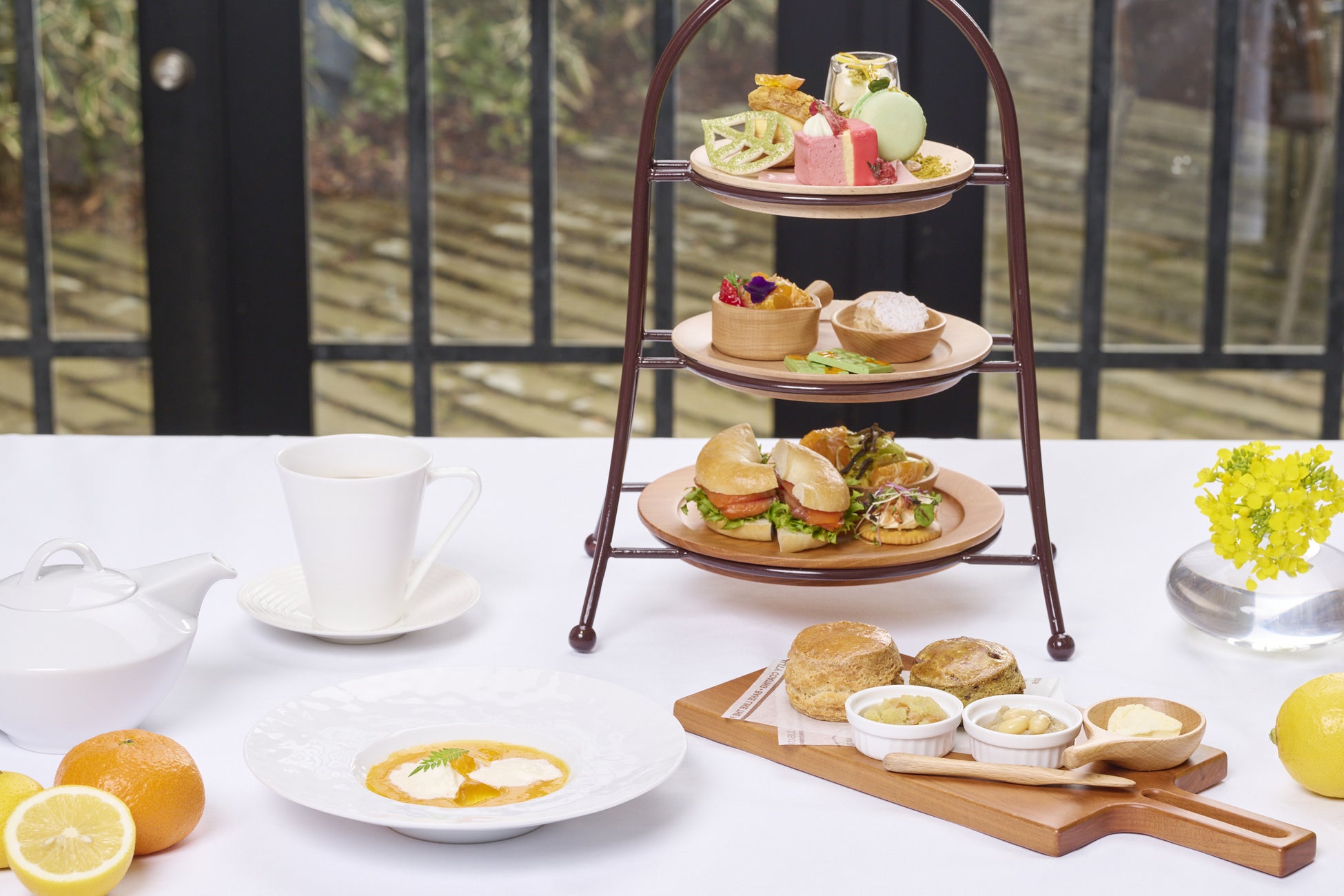 【ミスタードーナツ】3月7日(土)から「かえちゃOh!!まほうのミスタードーナツ」を株式会社パイロットコーポレーションより玩具専門店他で発売