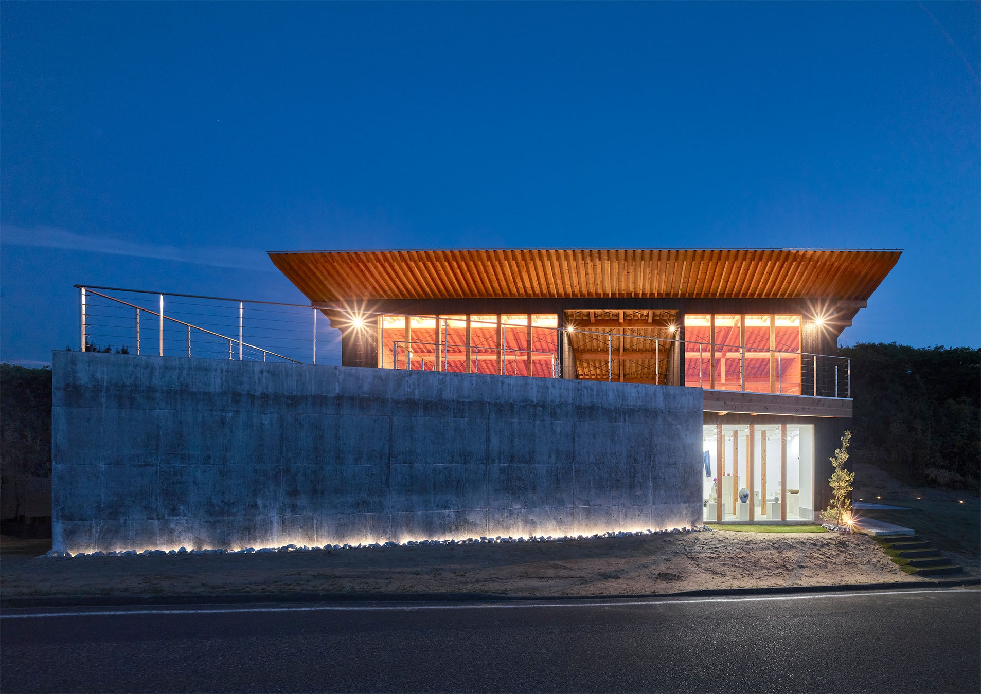 [世界3大デザイン賞] 株式会社リプラスが手がけた「クガミテラス Sunset cafe and Small galley」が「iF Design Award 2026」を受賞