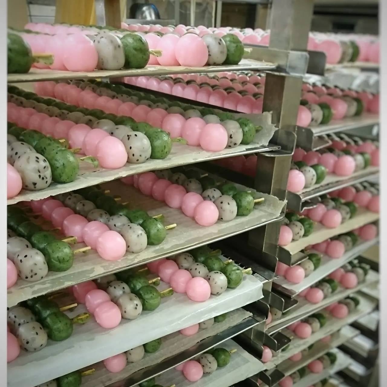 再生443万回、日本を癒した団子動画から生まれた春限定『花見団子』発売