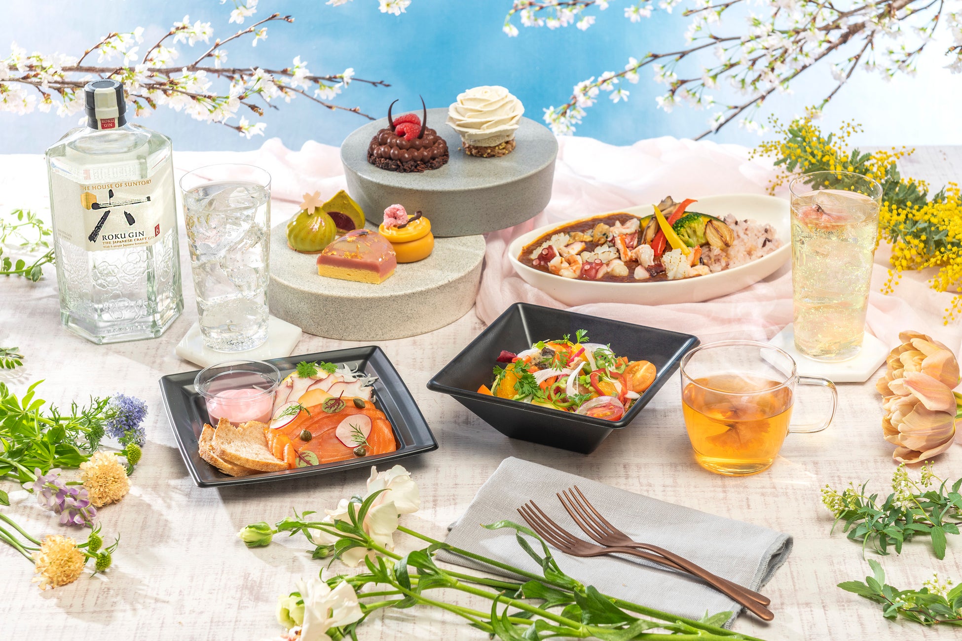 【東京ミッドタウン】ザ・リッツ・カールトン東京考案のメニューが登場！期間限定の屋外ラウンジ「ROKU〈六〉 MIDTOWN BLOSSOM LOUNGE」