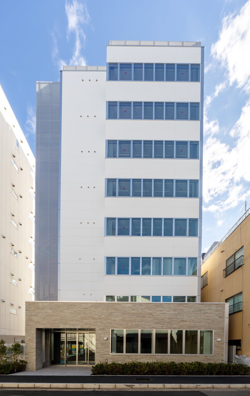 3月３日クレーンゲームの日特別企画人気テレビ番組でお馴染みのクレーンゲームのプロ五十嵐直也氏 完全プロデュース「クレーンゲーム達人の必勝カレー」エブリデイ全店で導入！