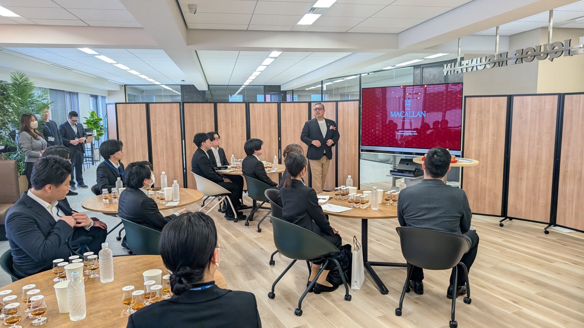 「ザ・マッカラン」の真髄を学ぶ 初代アンバサダーによる特別セミナーを社内にて開催
