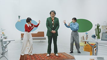 「クラフトボス 世界のTEA」新TV-CM公開　地球人の会社員・役所広司さんが、杉咲花さん＆河合優実さんが勤める“宇宙人姉妹社”へ入社