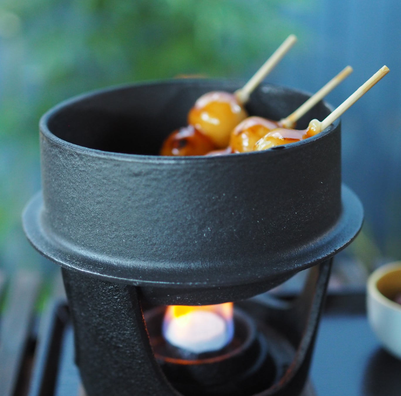 【bb.q オリーブチキン】季節ごとに選び抜かれた一杯を。bb.qプレミアムドリンクシリーズ始動！第一弾は「プレミアムストロベリーラッシー」580円（税込）