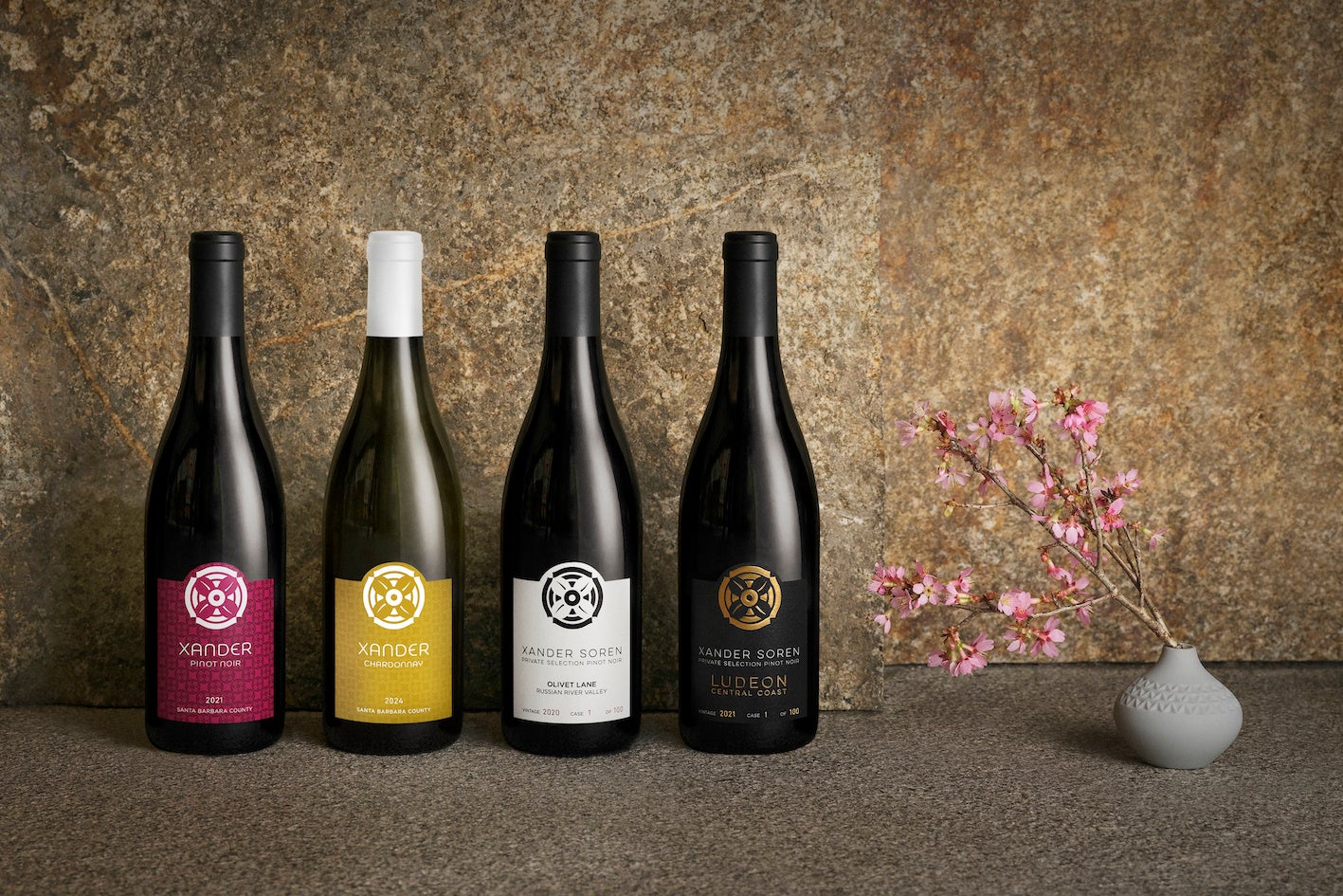 新感覚ジューススタンドが渋谷・スクランブル交差点にオープン 「なになに味?JUICE STAND」