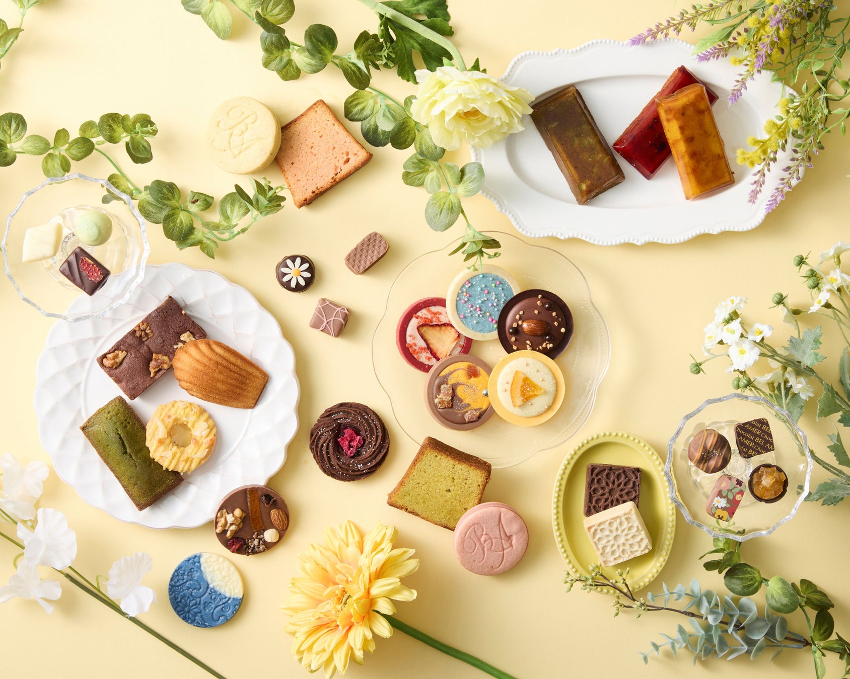 開催史上初「お菓子の恐竜展」ー老舗の技で“恐竜の世界”を和菓子で表現ー全国の老舗和菓子38ブランドが一堂に「第80回 全国銘菓展」日本橋三越本店で3月18日(水)より開催