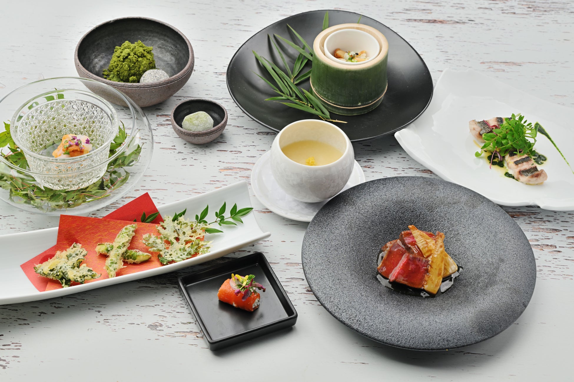 【ザ・プリンス 京都宝ヶ池】 「メインダイニング いと桜」シェフ野口 紗和子が挑む和とフレンチのハイブリッドメニュー　五感に響くスペシャルディナーコース 「サンク サヴール」初夏メニューを販売