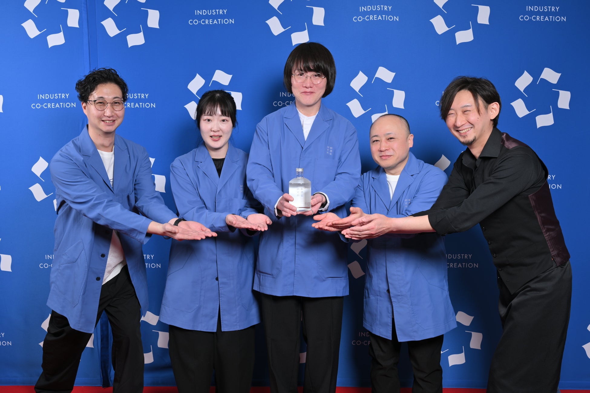 ICCサミット「SAKE AWARD」2026 で優勝！製薬思想から生まれた香りの探求プロジェクト「新蒸留研究所」