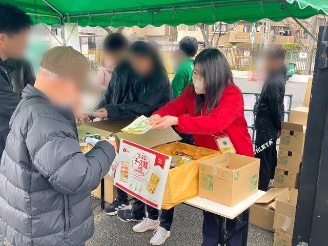 《サンプリングレポート》日テレ・東京ヴェルディベレーザ 　2/22 INAC神戸レオネッサ戦にて、JUSTPACK チータラ®を来場者にプレゼントしました！