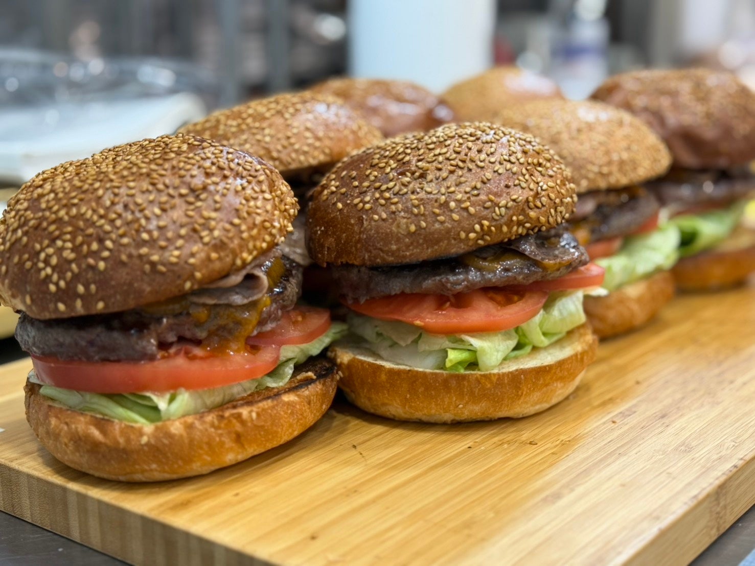 【シナグロ ORGANIC SALAD&CAFE そごう大宮】そごう大宮生誕39周年を記念して、3月9日より花をモチーフにしたベジタブルカレーやミモザモチーフのスイーツなど春らしい限定メニューが登場。