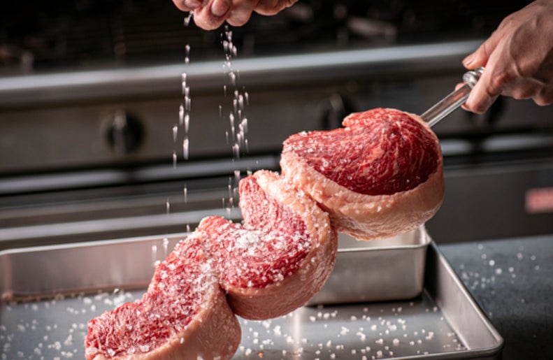 「塩派？タレ派？」焼鳥界の永遠の論争に終止符！100名様プレゼント投稿キャンペーン開催