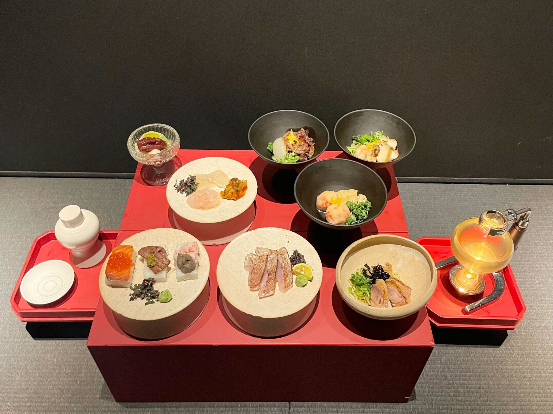 出汁の新境地を提案する、金沢・ひがし茶屋街近くの【barrier(バリア)】にて、石川の食材を“堪能”する「石川堪能コース 」を提供開始。