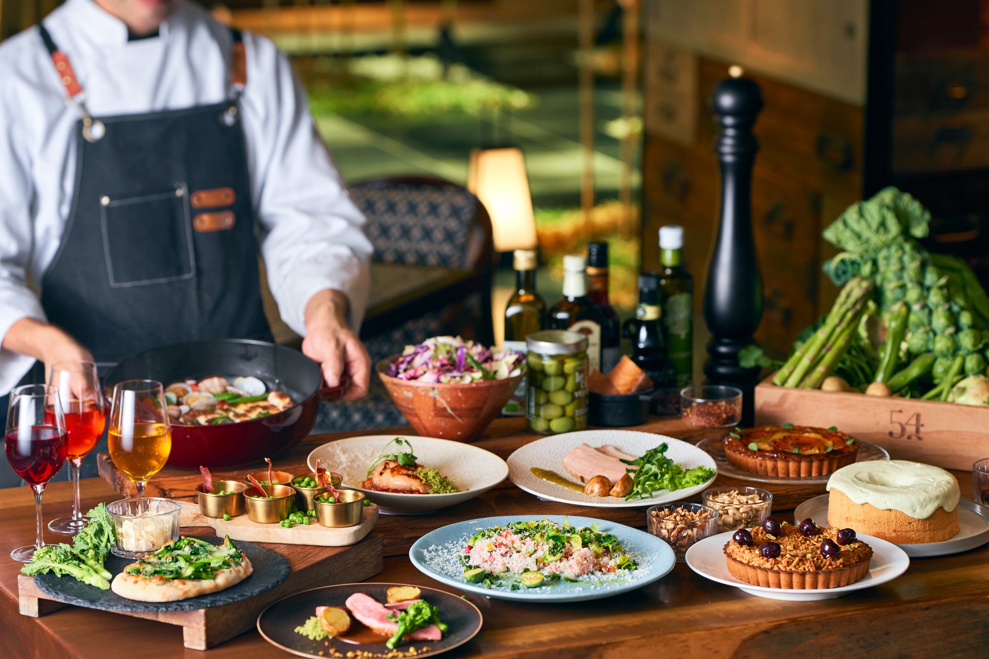 【東京ステーションホテル】乾杯シャンパーニュと記念写真で祝う「母の日ランチ＆ディナー」 感謝の気持ちを、美食のひとときに込めて