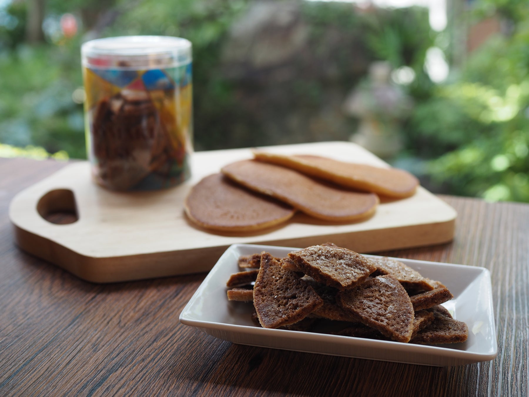 [朝食が楽しみになる美味しさ]食物繊維を気軽にとれる3枚約50kcalのグルテンフリーフラットブレッドでハンガリーの朝食を。ハンガリー発アボネットより〈グルテンフリークラッカーブレッド〉2種が新登場！