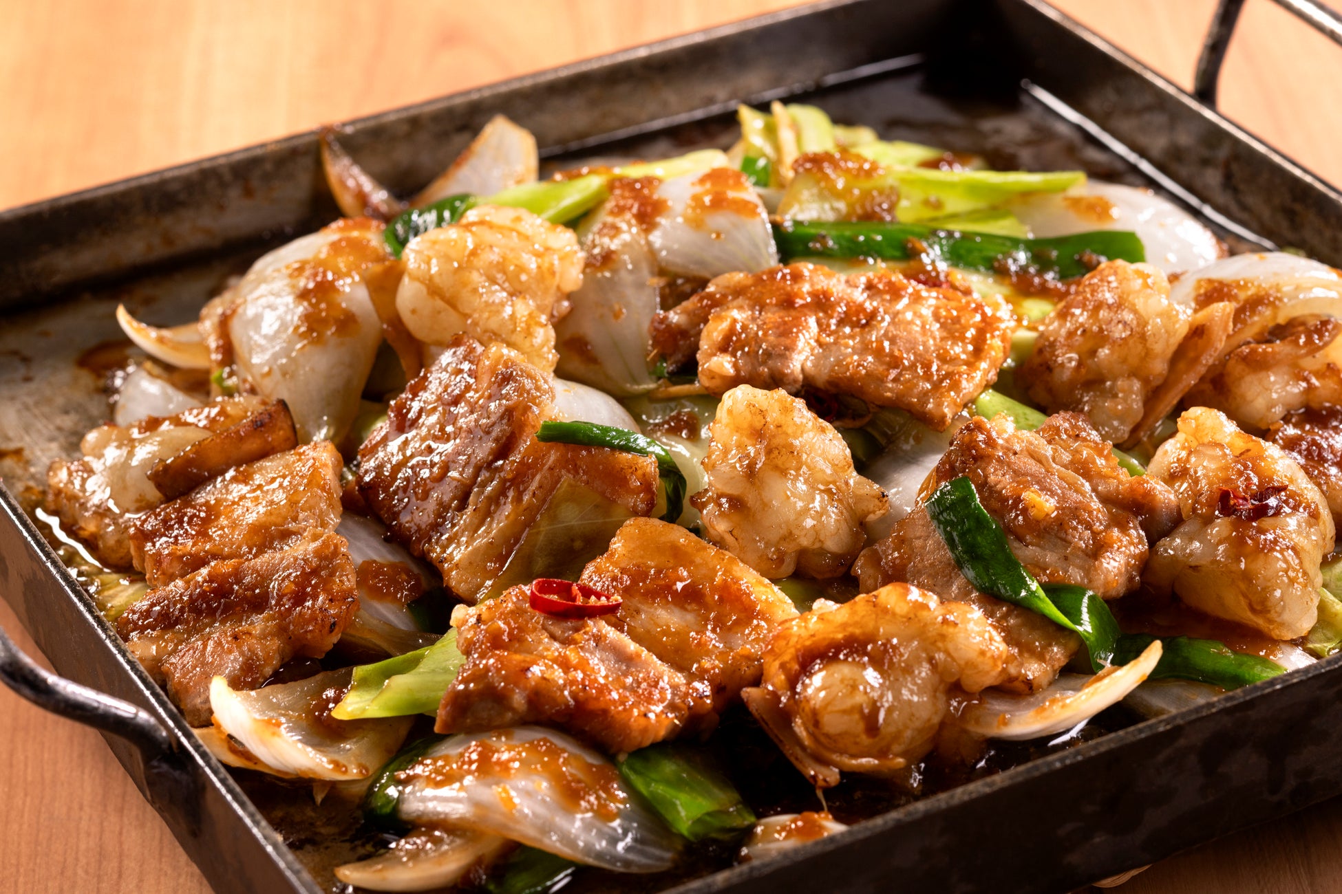 【韓丼】春にWの新商品が登場！厚切りねぎ塩デジカルビ丼＆豚しゃぶごま豆乳スン豆腐を3月17日より販売開始