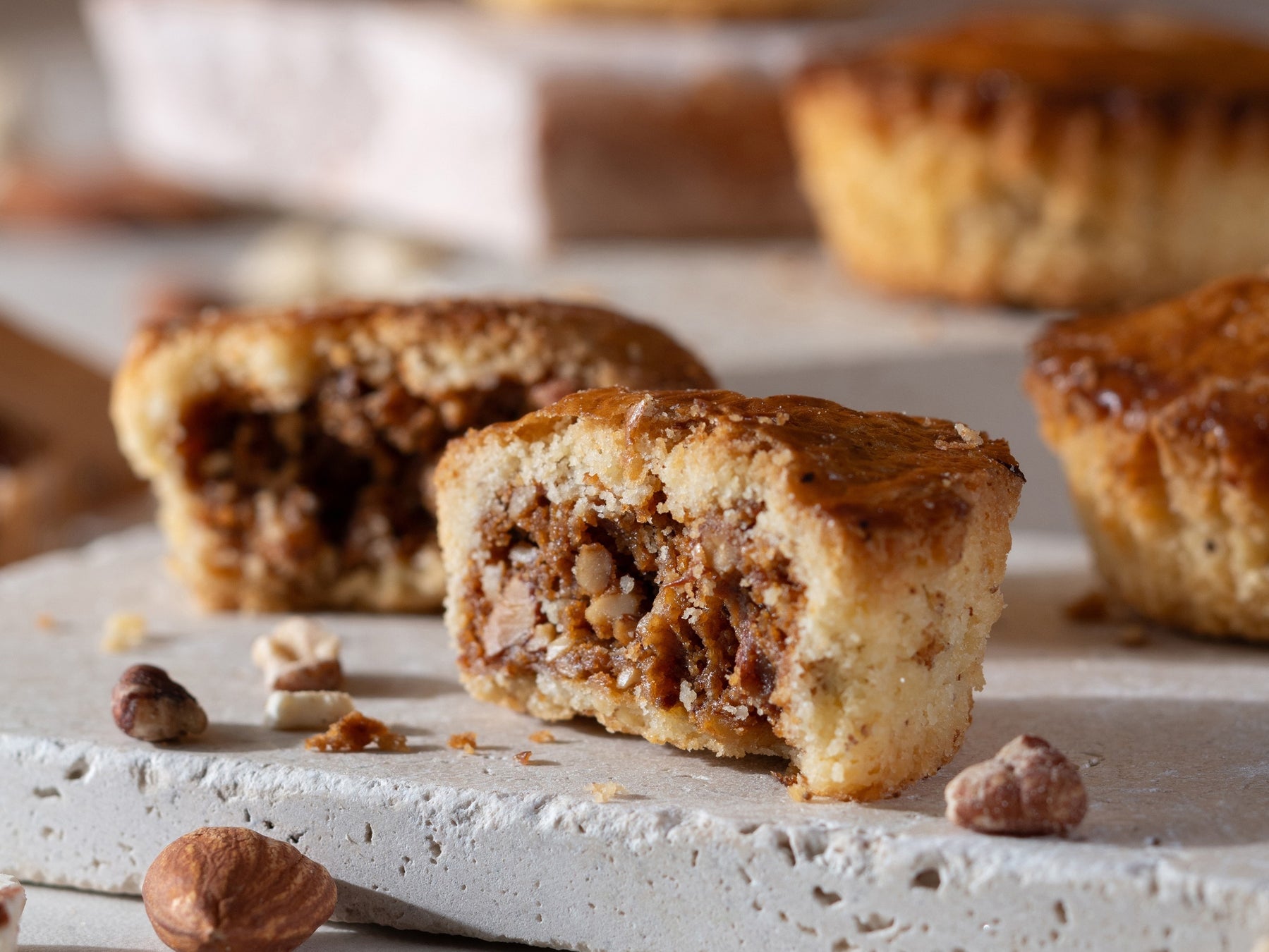 【小樽洋菓子舗ルタオ】ルタオ大丸札幌店限定の新作スイーツ「ガレナッティ」が3月15日(日)に新登場！発売初日はレバンガ北海道「パシスタスピリッツ」が1時間限定で販売員として盛り上げます。