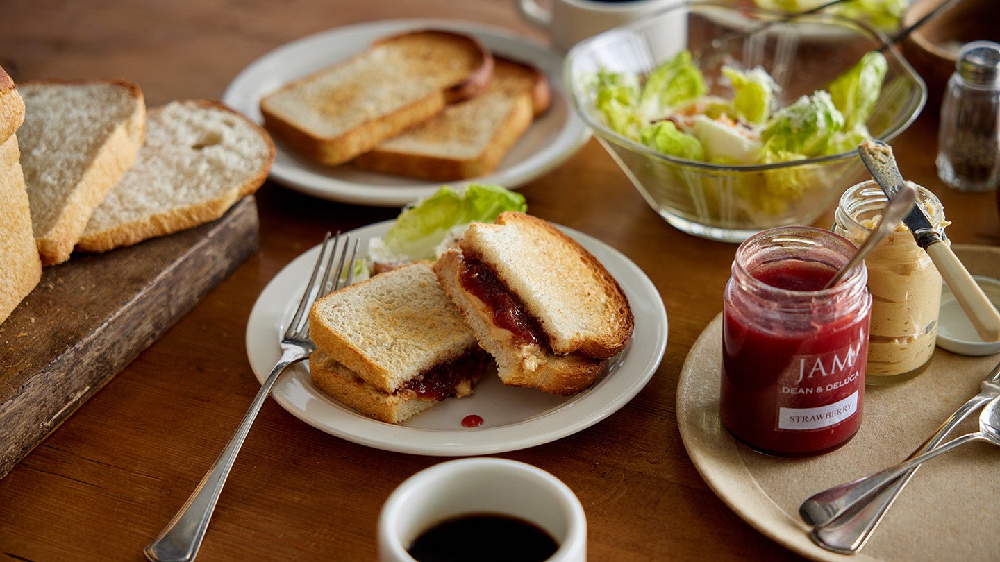 【DEAN & DELUCA】焼きたてのクラフトブレッドで春の朝食を　小麦を味わう新しい食パンと旬の果実ジャム、フルーツソース