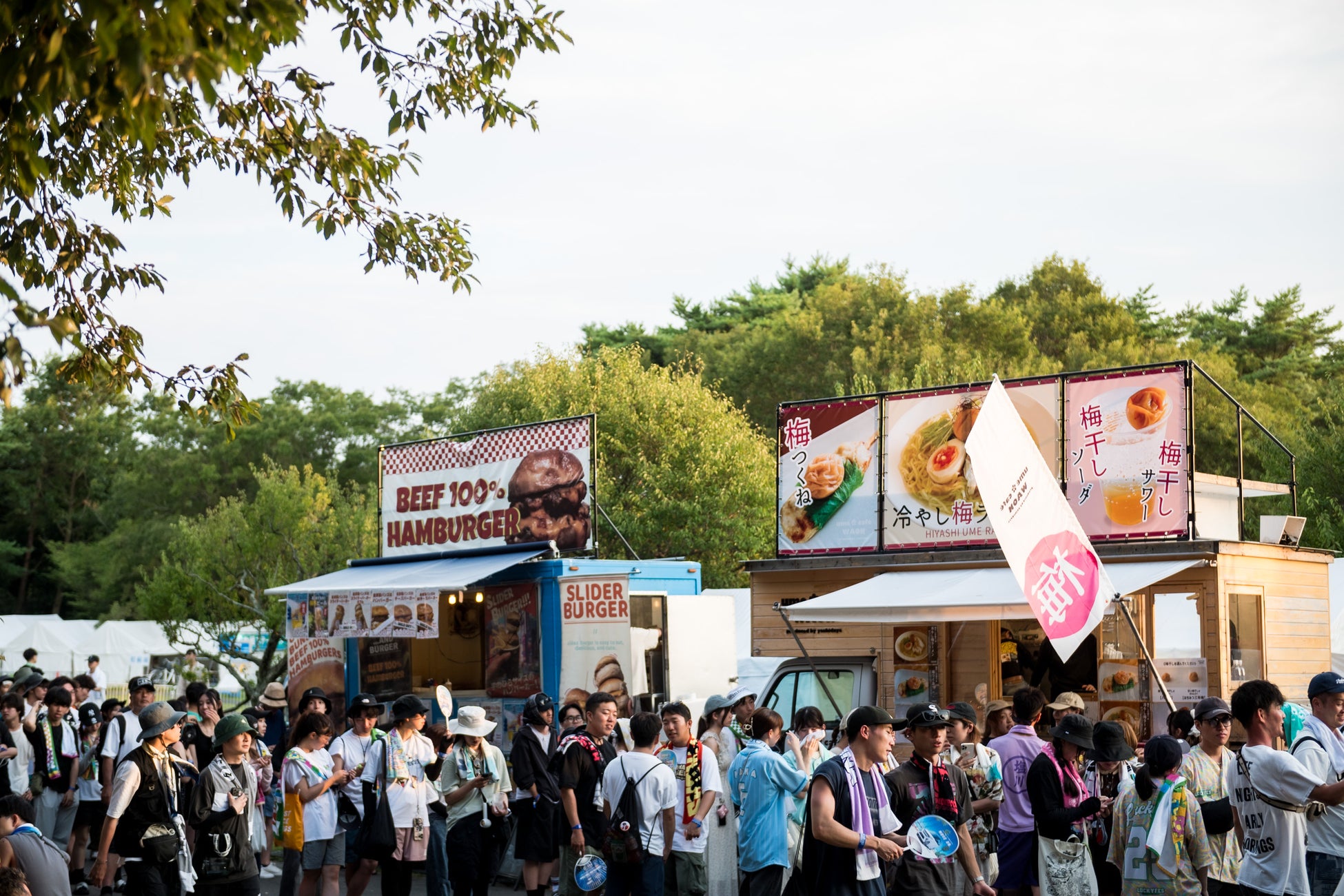 LuckyFes’26、フードエリア「Lucky Dining」他の出店者を3月12日から募集開始、「フェス飯のテーマパーク」を実現する48店舗を募集