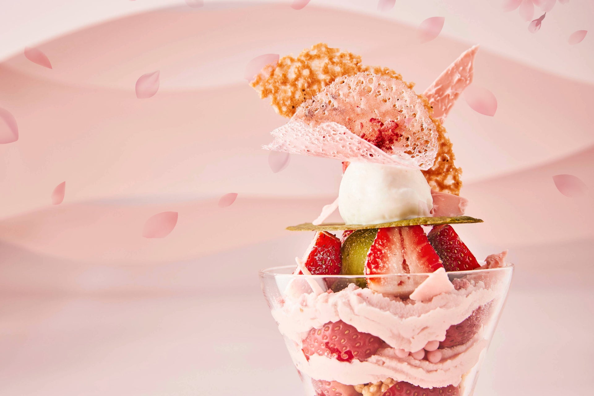 【ショコラティエ パレドオール】春のご褒美スイーツ！桜・抹茶・いちごで彩る春限定ショコラパフェが登場