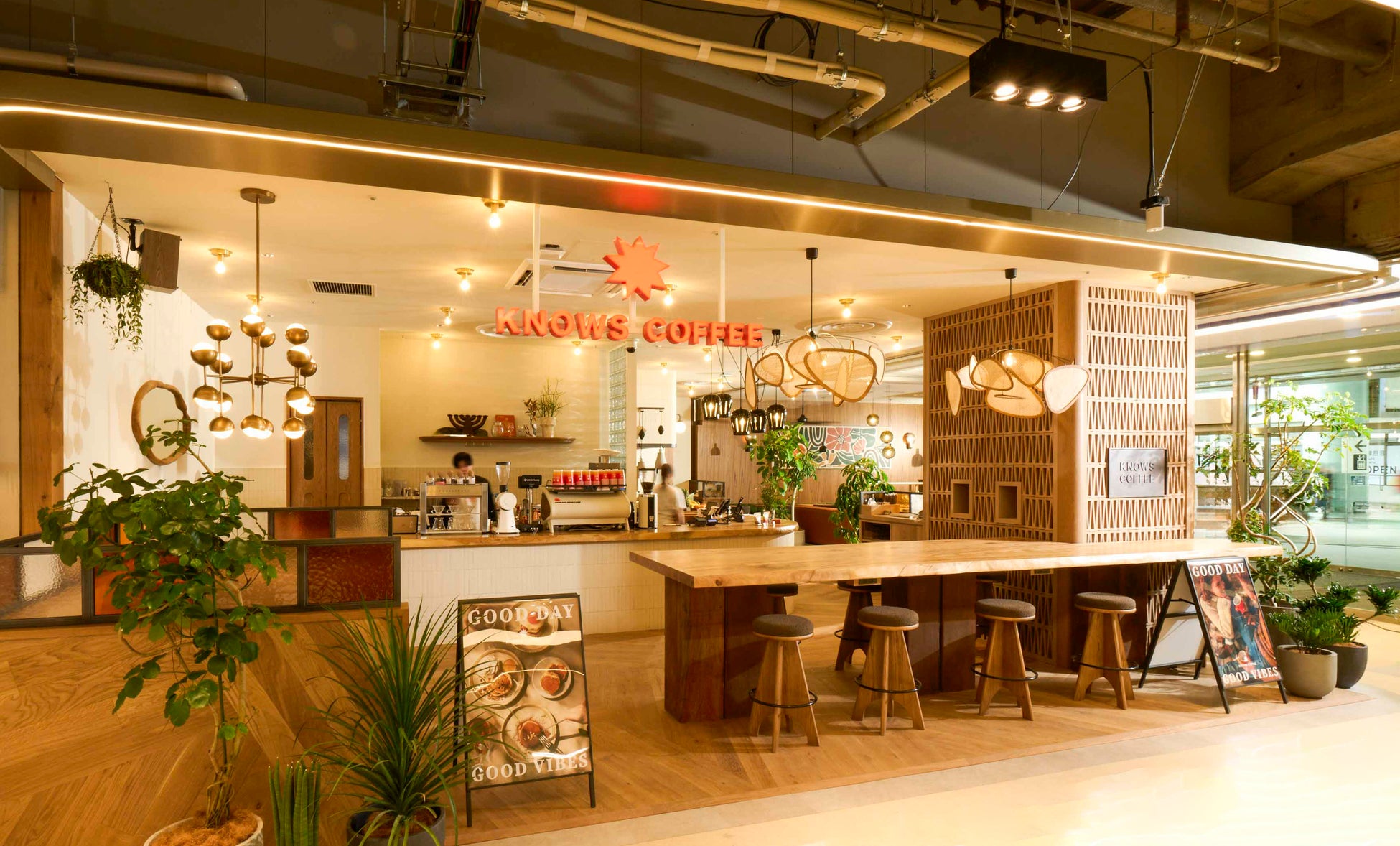 「コナズ珈琲」の新カフェブランド「KNOWS COFFEE」イオンモール津田沼South に3月18日（水）グランドオープン