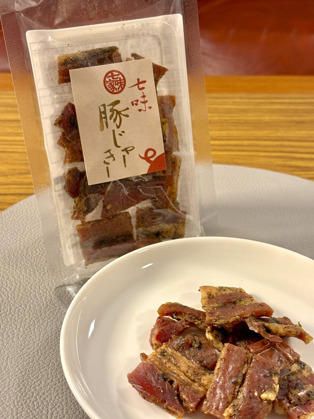 京都・清水寺参道の七味家本舗が『七味豚じゃーきー』を新発売