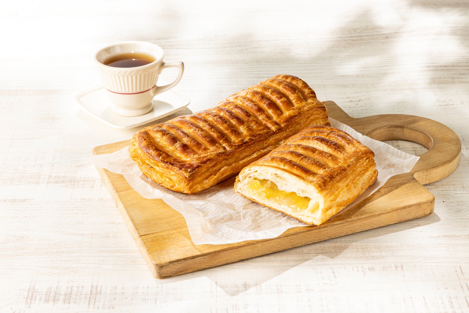 手頃な価格でボリュームのある商品から、専門店品質を目指したこだわりの味わいまで、さらに選びやすく　この春からセブン‐イレブンのパンが変わります！