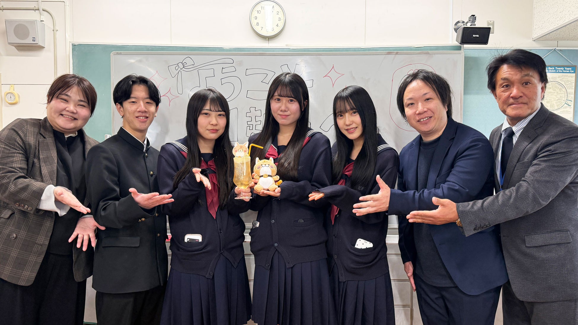 昭和レトロな温泉銭湯 玉川温泉にて、「玉ちゃんソーダ」を販売開始。川越西高校の生徒が授業内で考案したメニューを実際に商品化しました