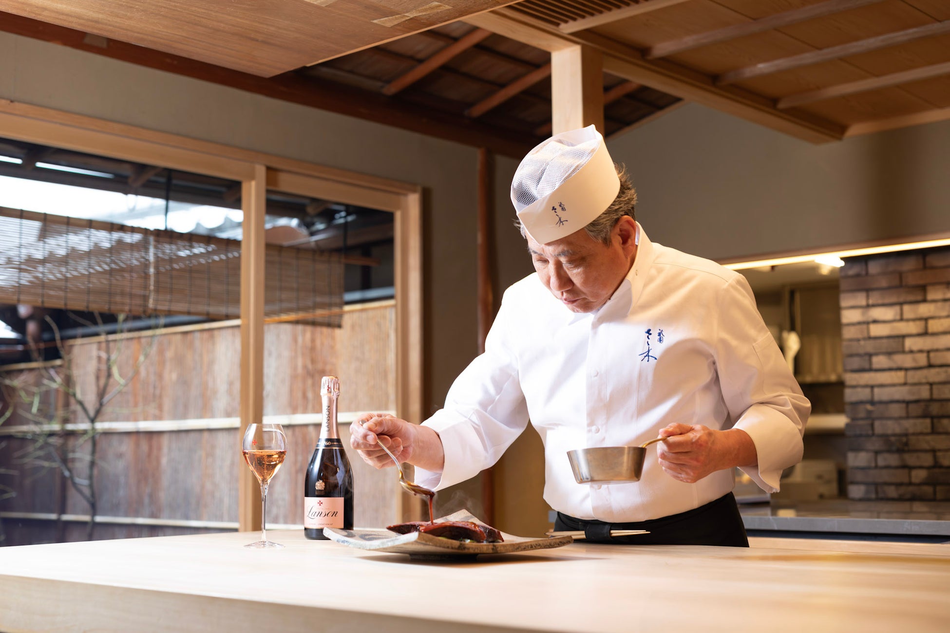 ミシュラン6年連続三ツ星獲得の「祇園さゝ木」佐々木浩氏が、日本初のシャンパーニュ・ランソン公式アンバサダーに就任