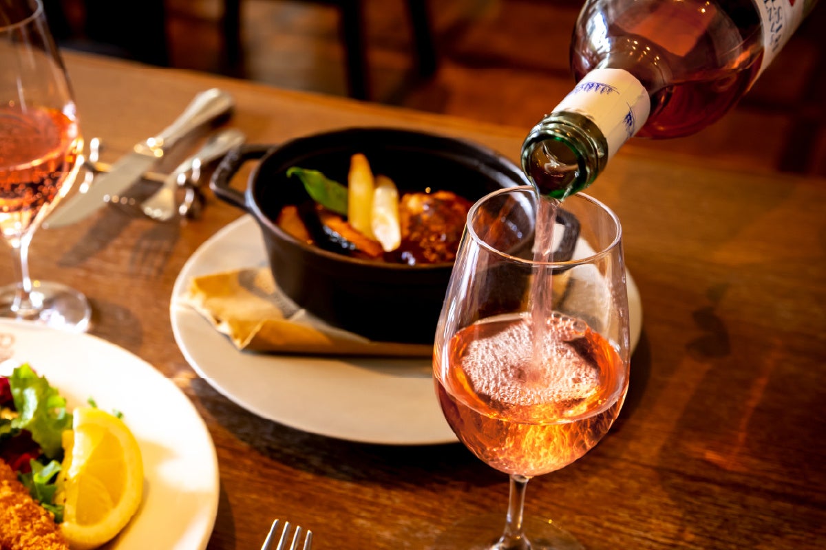 神戸旧居留地アペロ ～ロゼとジャズ～ 「Bar&Bistro 64」で2026年3月19日（木）から。