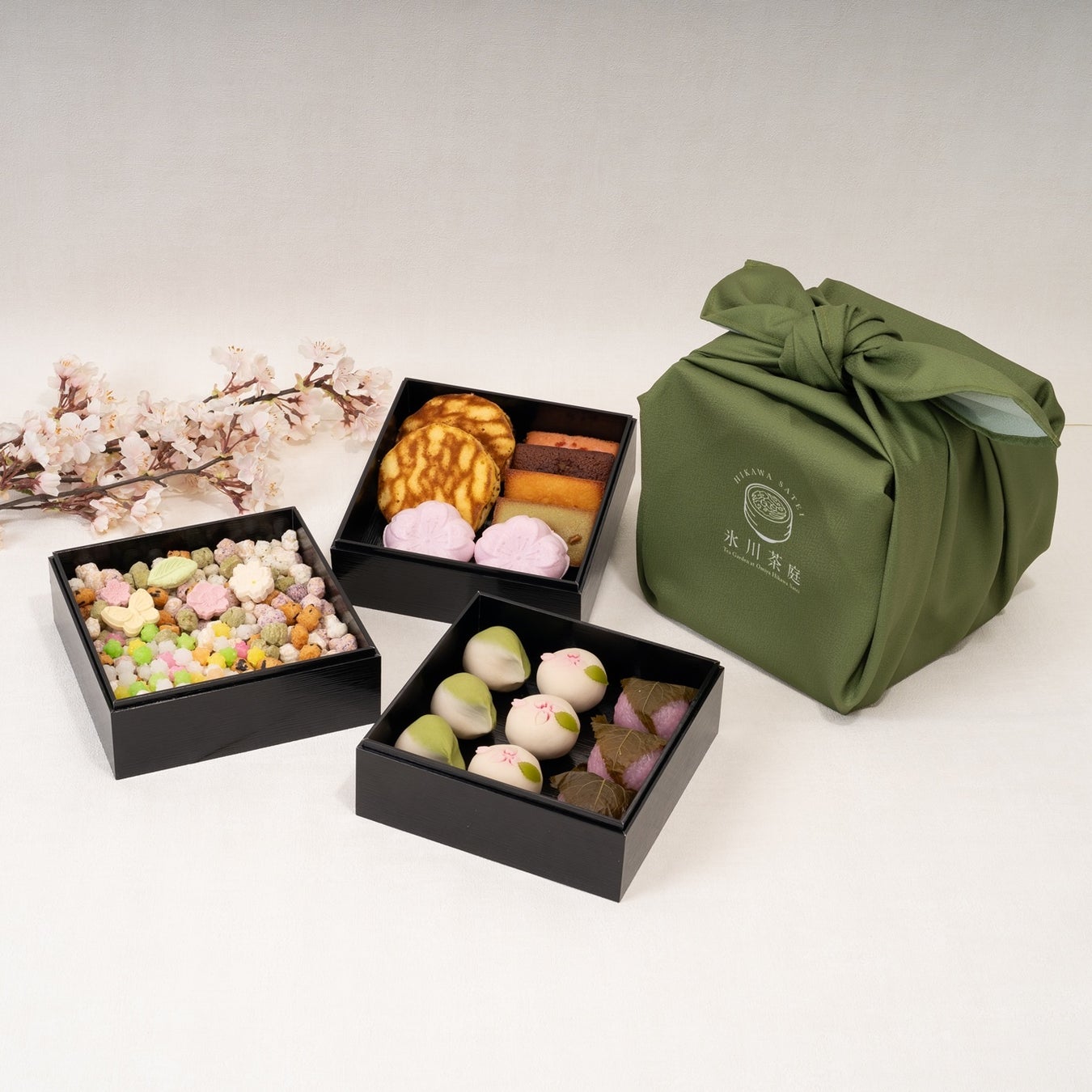 【季節限定】春の訪れを五感で味わう、三段仕立ての贅沢和菓子『氷川季菓 ～花の宴～』新発売