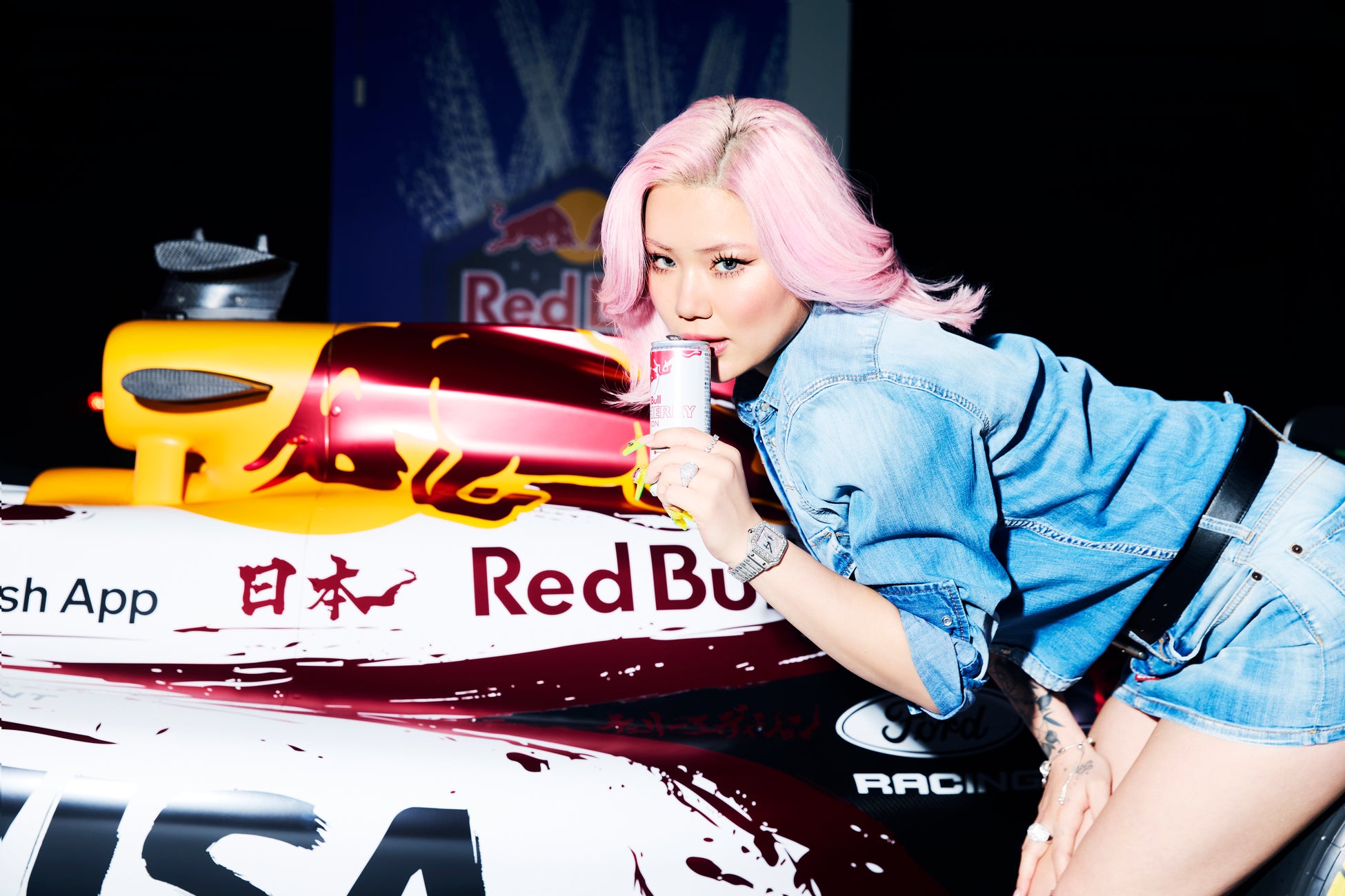 Z世代から絶大な支持を集めるアーティストLANAとレッドブルが大型コラボ！新曲でTVCM全国決定｜Red Bull Cherry Edition