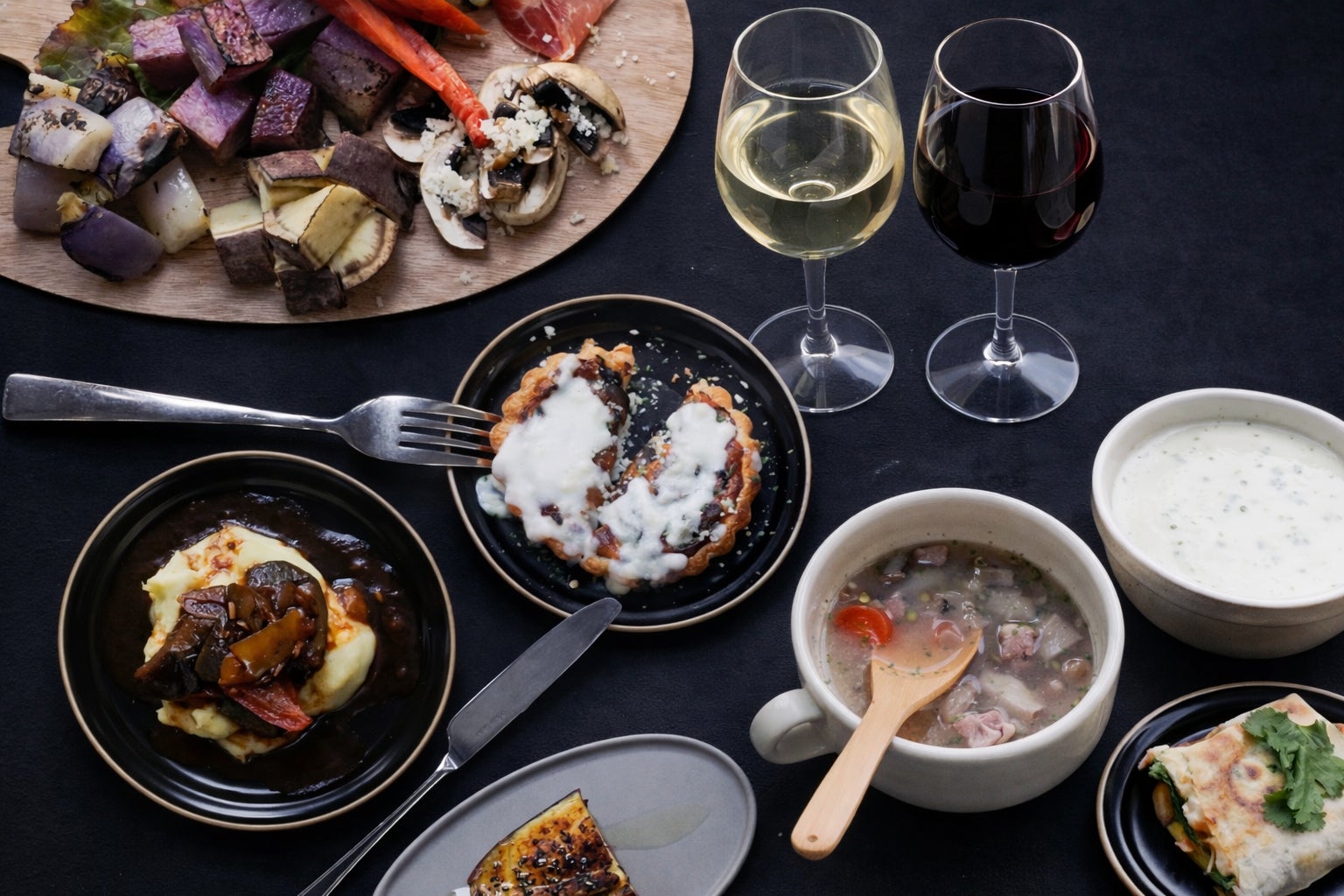 アートとともに、日本ワインと土地の野菜、お茶を味わう。WALL_alternativeのバーが新メニュー【東京・西麻布】