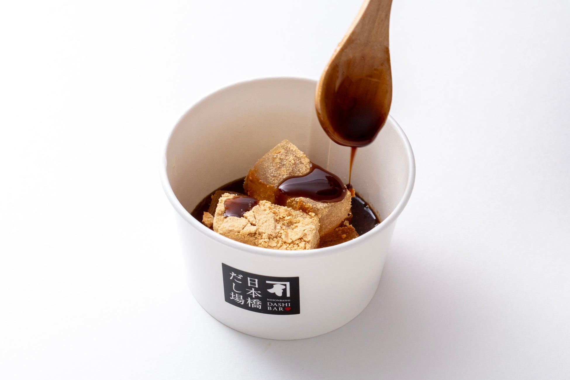 【ぴよりん】が兵庫県・姫路におでかけ！山陽百貨店「日本列島絶品うまいもの大会」にて春限定「さくらぴよりん」を初の実演販売！